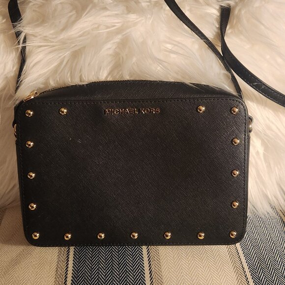 Micheal Kors purse - Picture 1 of 6